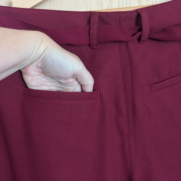 Women's Modcloth Savannah wide leg trousers, size 14, raspberry red - Picture 8 of 15
